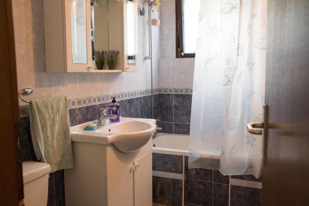 Дома для отпуска Lotos lake house Цетине-28