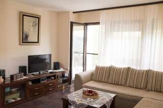 Дома для отпуска Lotos lake house Цетине Дом с 2 спальнями-14