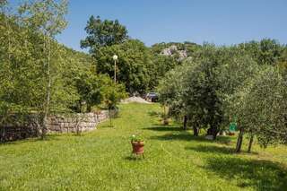 Дома для отпуска Lotos lake house Цетине Дом с 2 спальнями-2