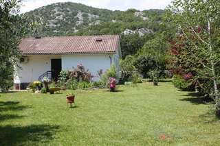 Дома для отпуска Lotos lake house Цетине Дом с 2 спальнями-31