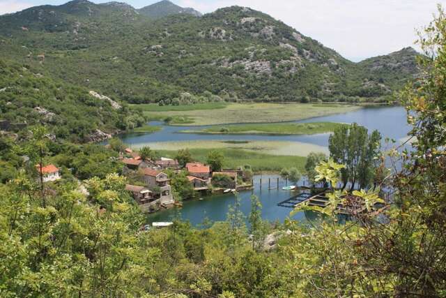 Дома для отпуска Lotos lake house Цетине-11